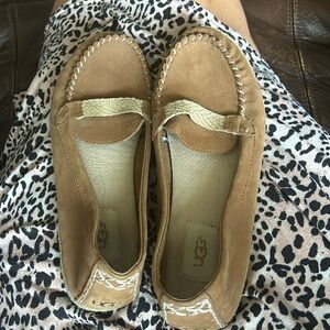 uggs moccasins